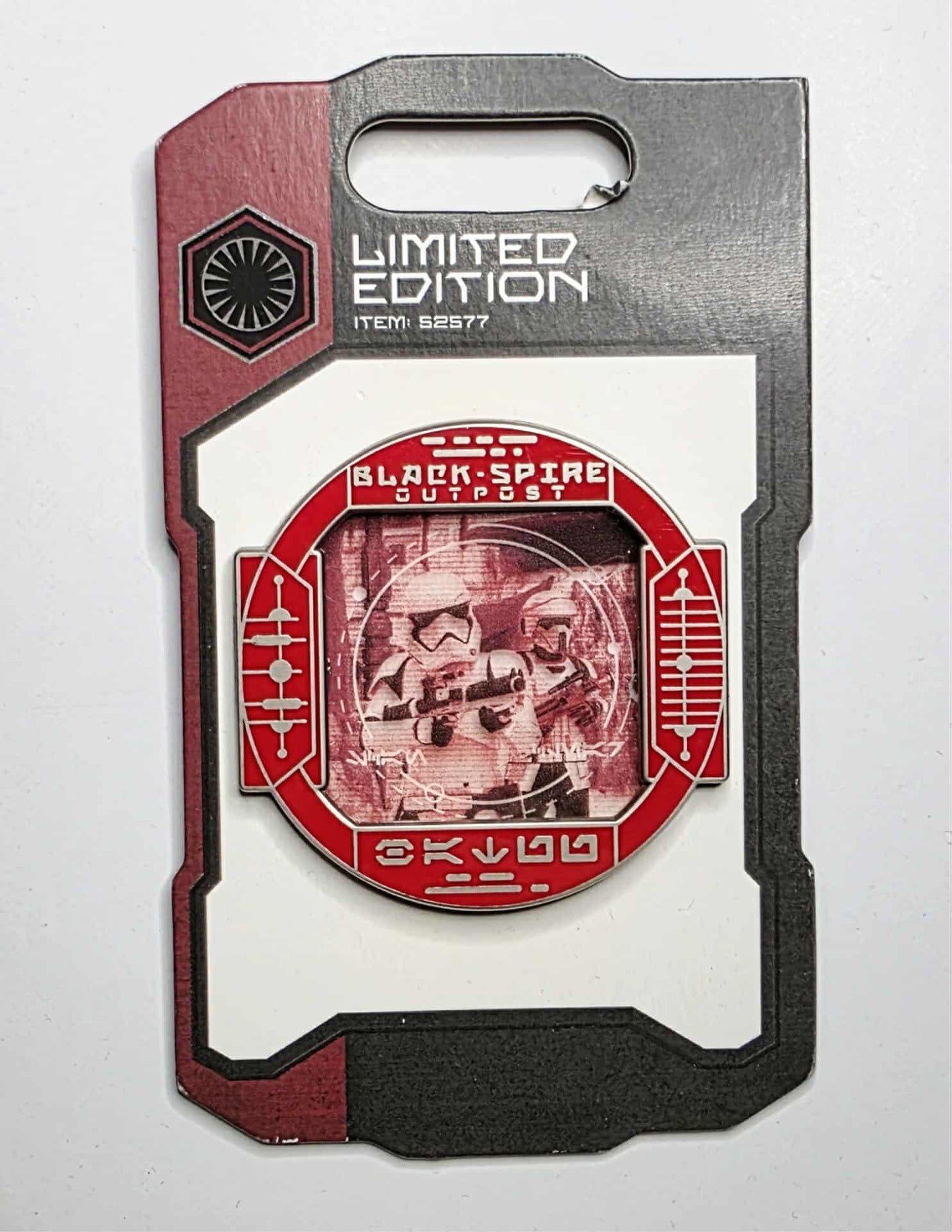 Star Wars Galaxy's Edge - Galaxy's Edge Black Spire Outpost Stormtrooper