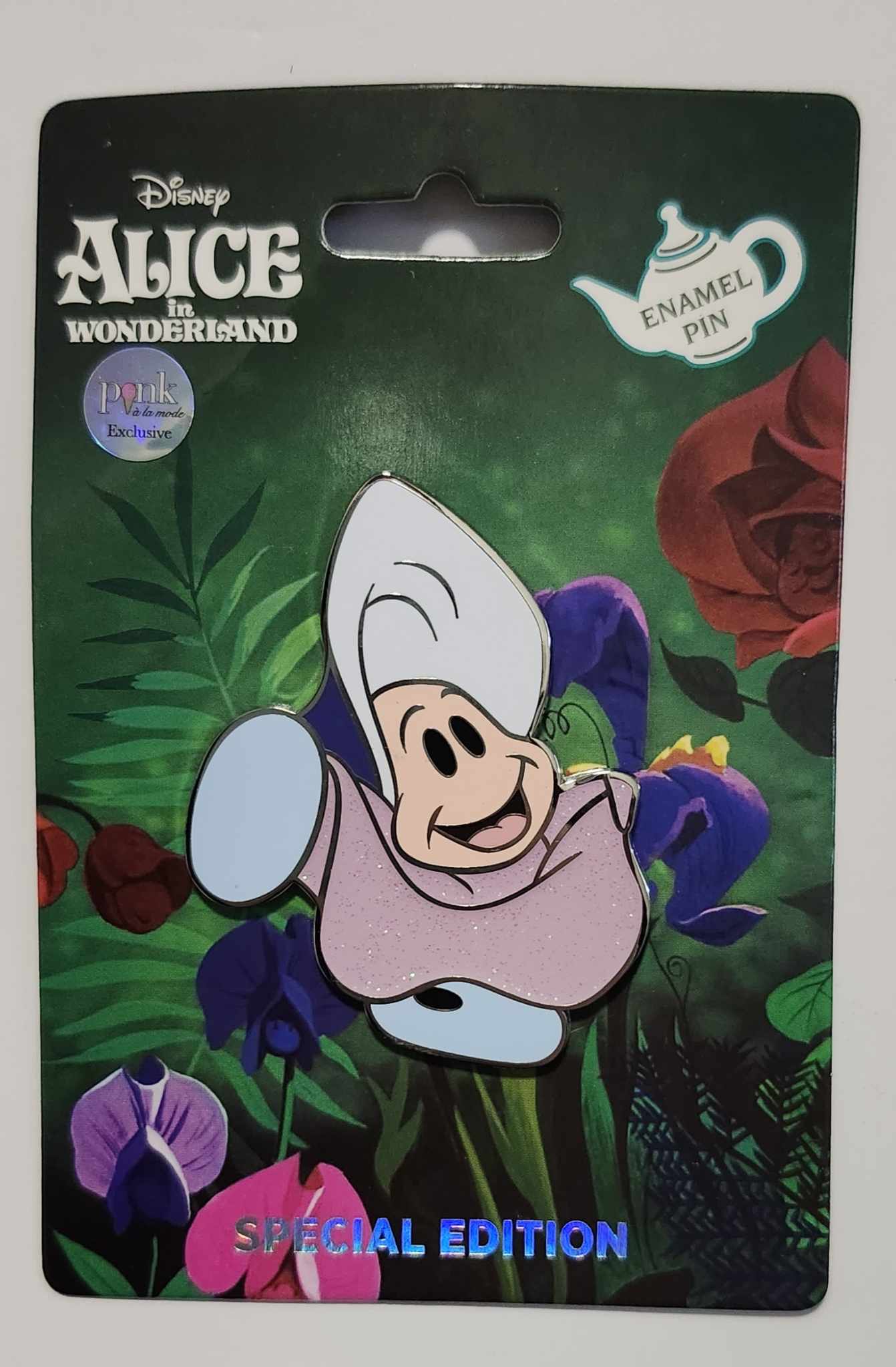 Alice in Wonderland - Pink a la Mode - Little Oysters - 3 inch Pin