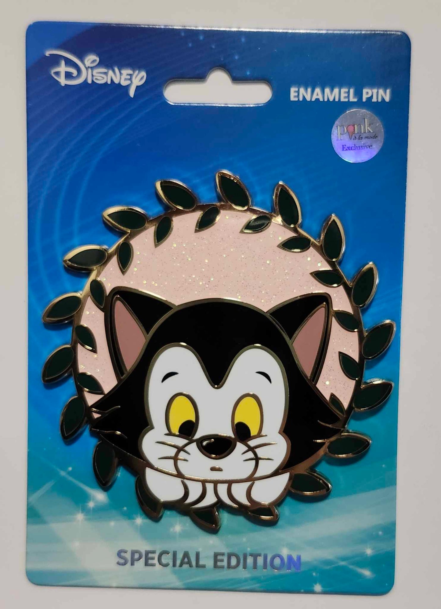 Pinocchio - Pink a la Mode - Figaro 3 inch pin