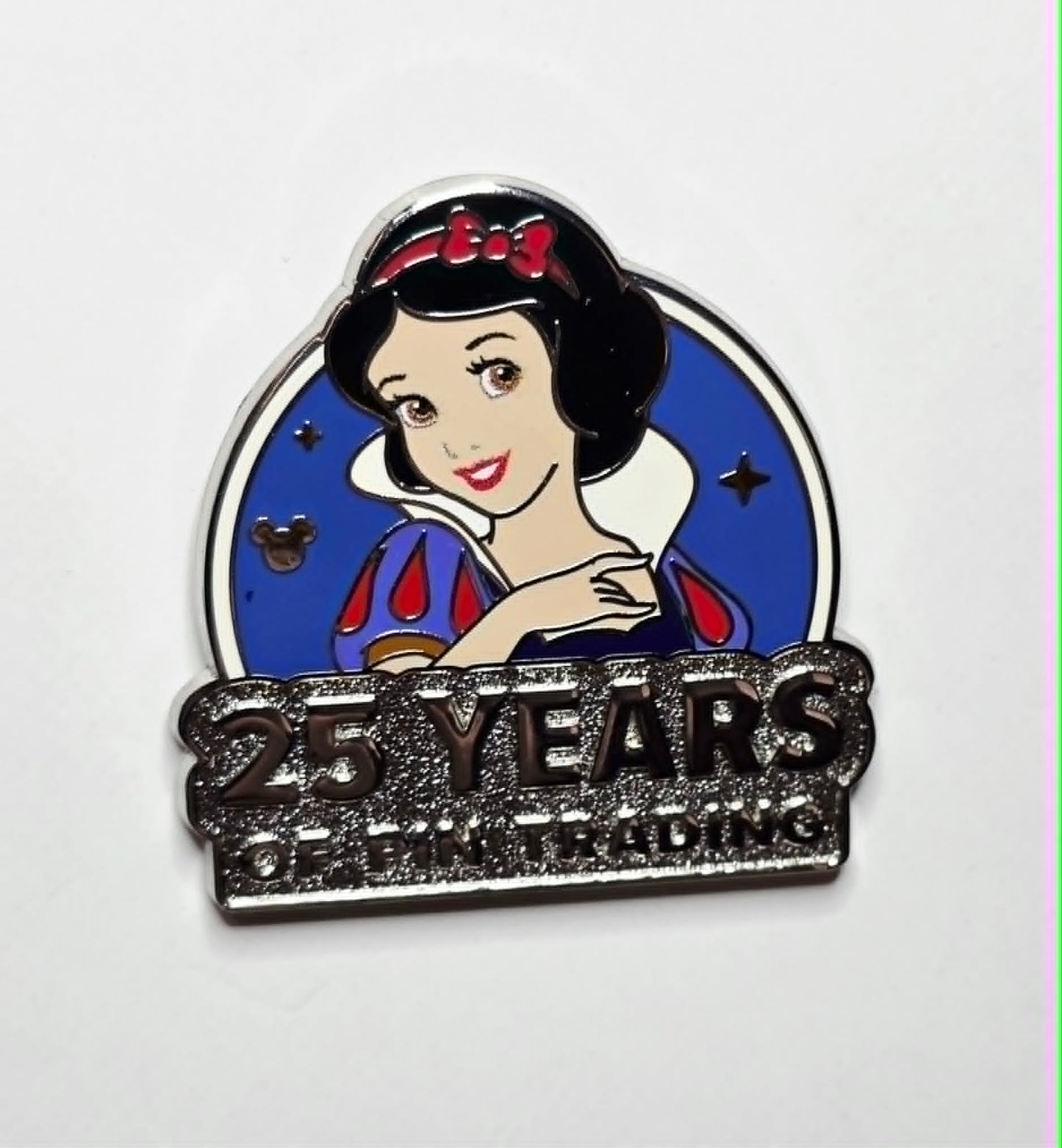 Snow White - 25 years of Pin Trading - Hidden Mickey