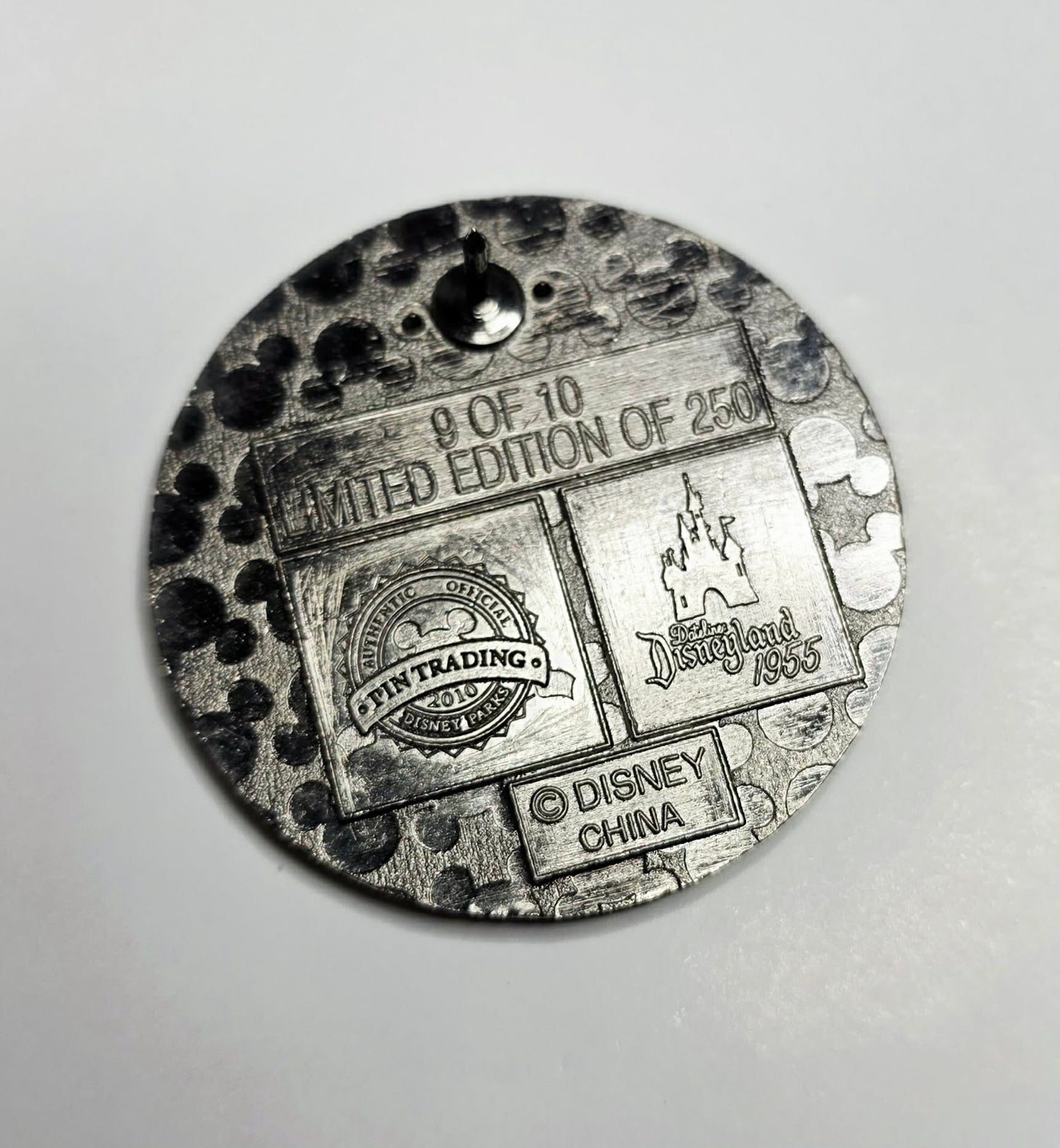 Minnie Mouse - replica of a press pass Disneyland