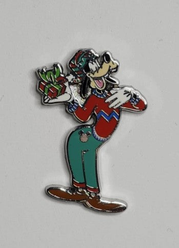 Goofy - 2025 Hidden Mickey Disneyland Christmas Goofy Chaser Pin