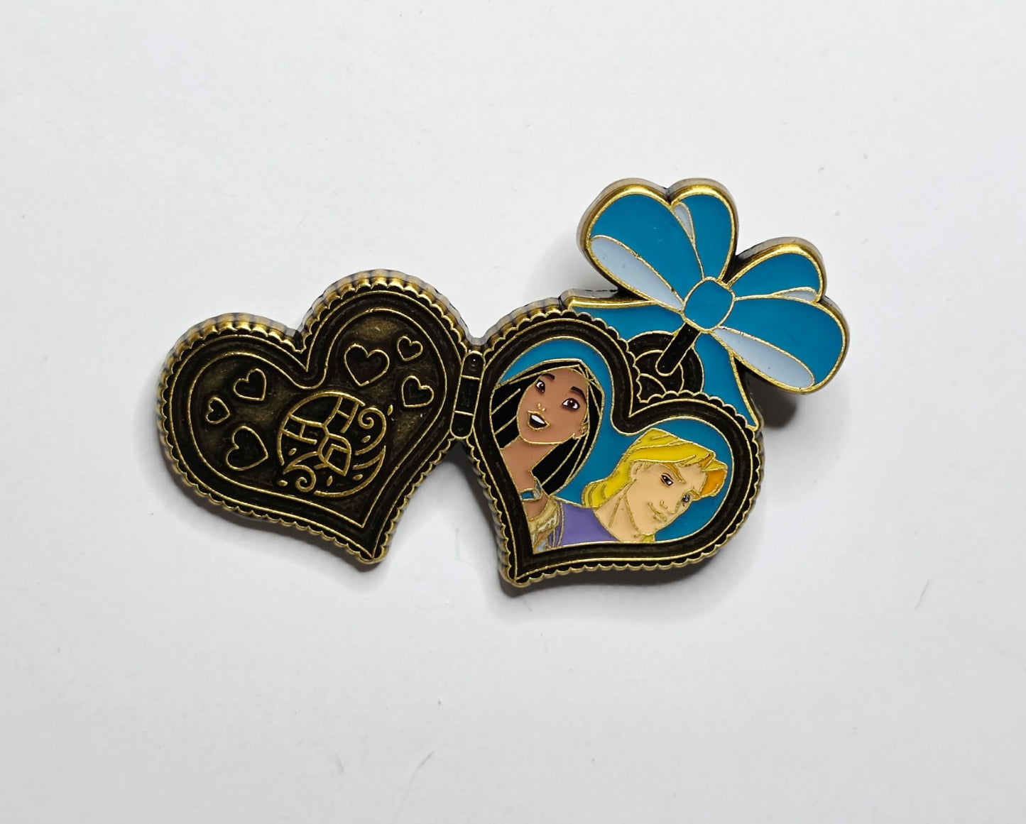 Princess Couple Locket - Pocahontas and John Smith