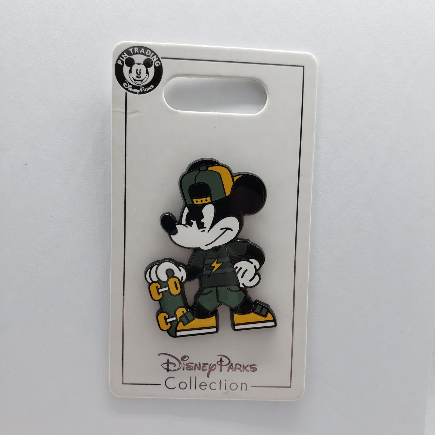 Skateboard Mickey