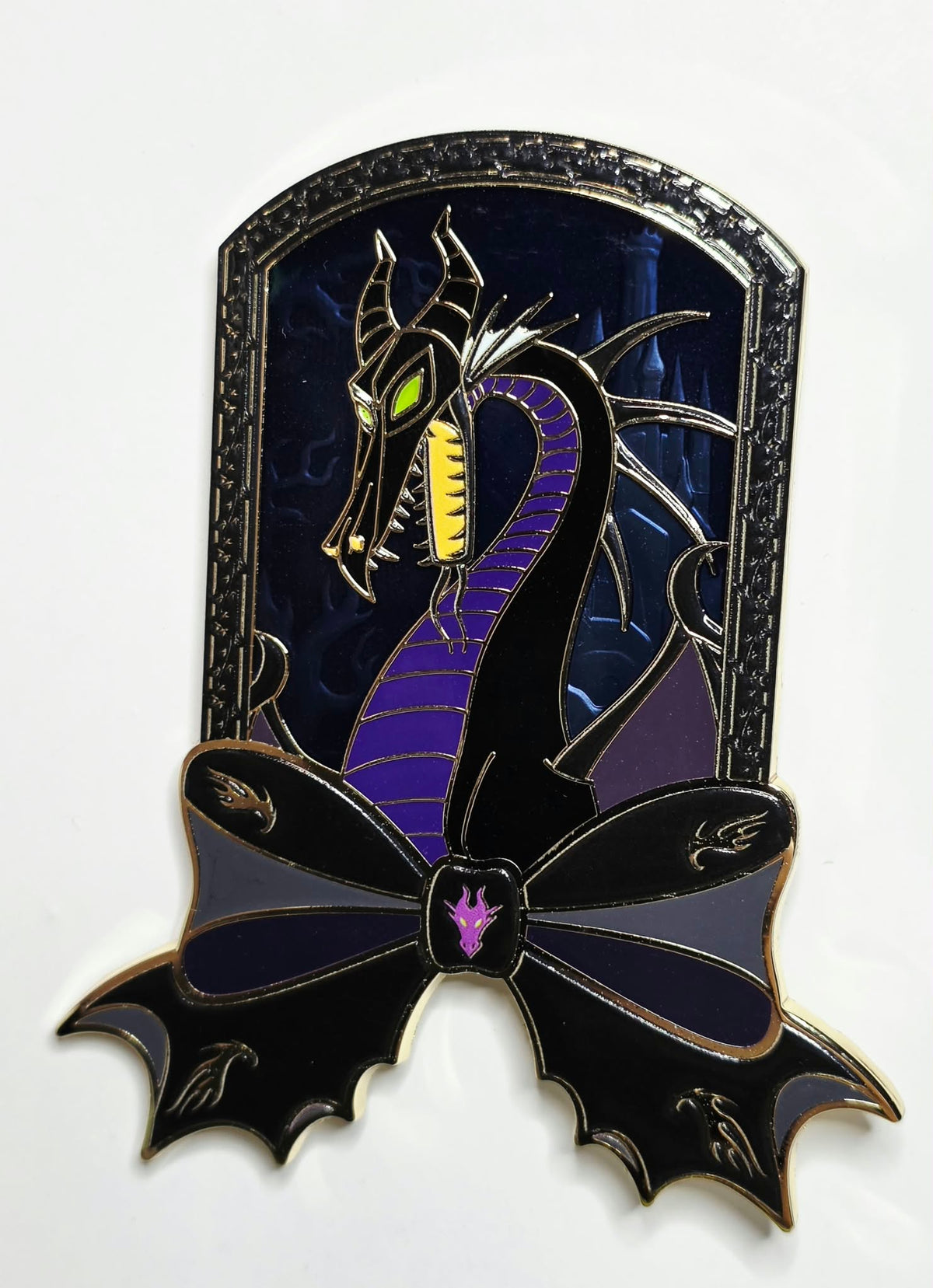 Sleeping Beauty - Dragon Maleficent chaser  Villains Bows of Darkness Mystery Jumbo Collection