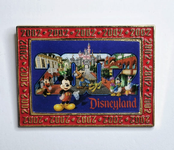 Disneyland 2002 lenticular pin