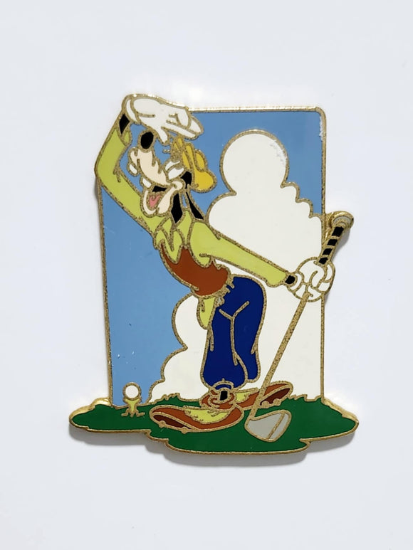 Goofy playing Golf