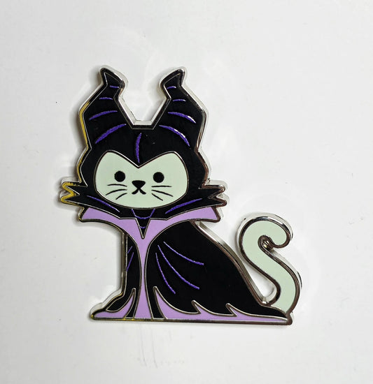 Cats & Dogs Halloween Costumes - Cat Dressed as Maleficent