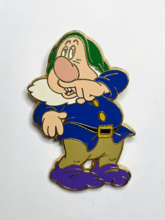 Snow White and the Seven Dwarfs  - Tokyo Disney Resort - Sneezy