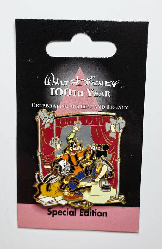 Goofy in a movie-themed scene - Walt Disney 100th Anniversary Special Edition