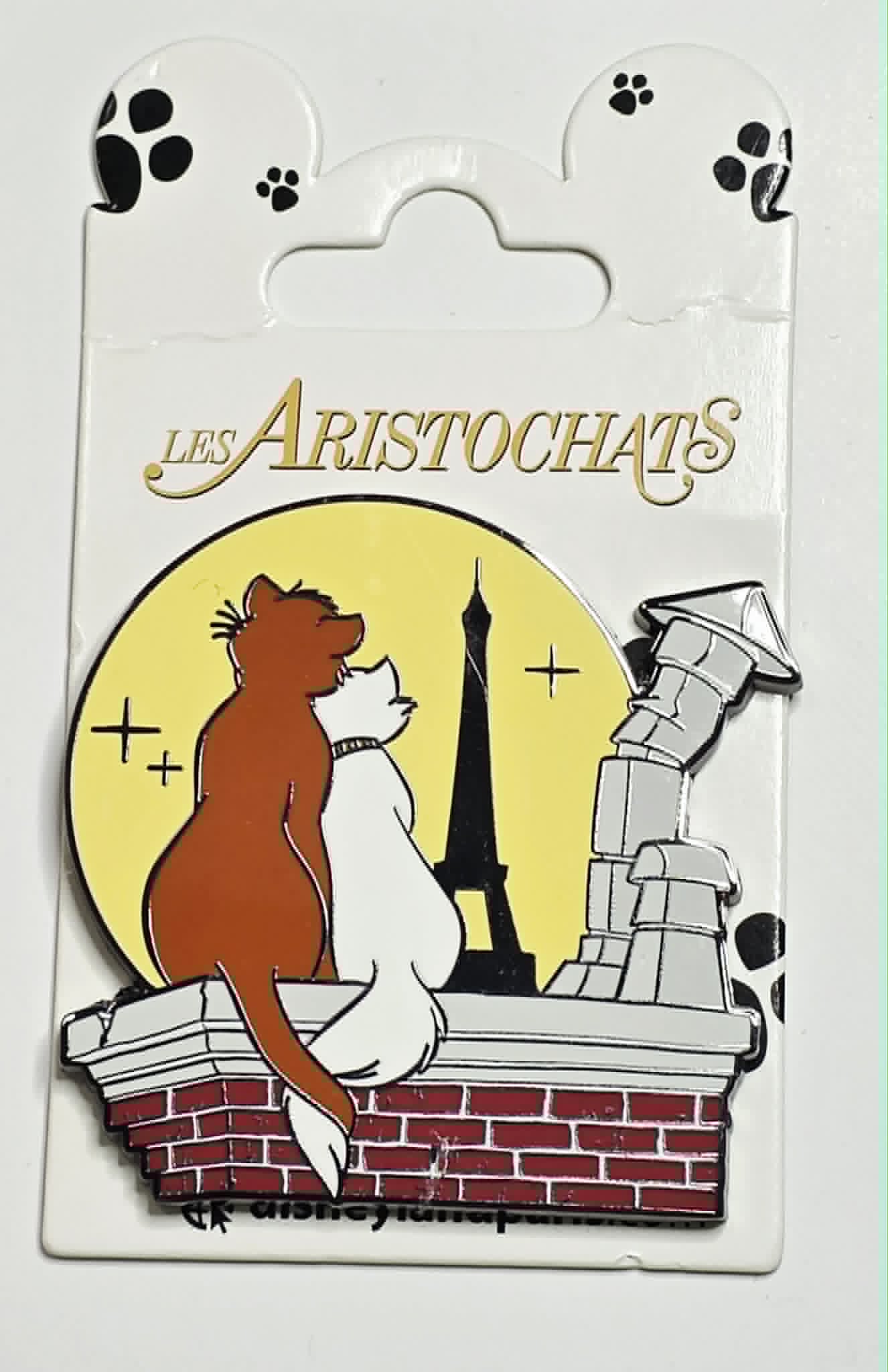The Aristocats - Thomas O'Malley and Duchess - Eiffel Tower