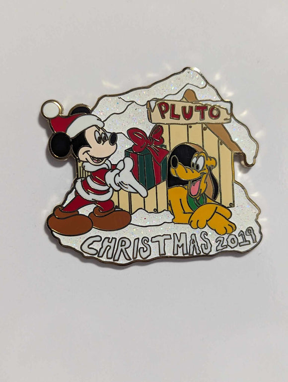 Christmas 2019 - Mickey and Pluto