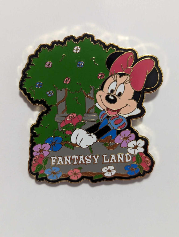 Minnie Mouse in Snow White Dress - Fantasy Land