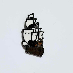 Pirate Ship - Tiny pin