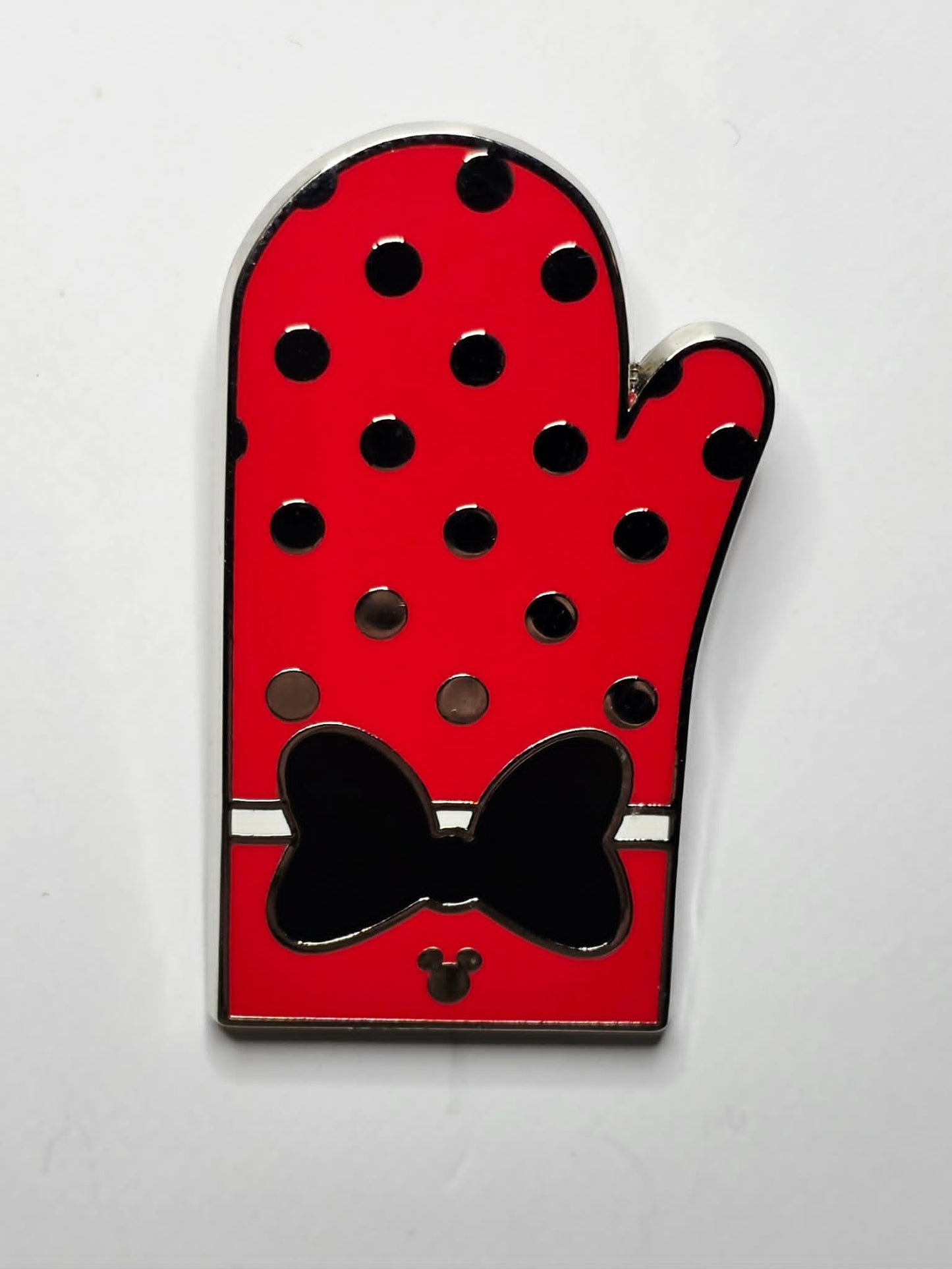 Minnie Mouse Oven Mitt - Hidden Mickey