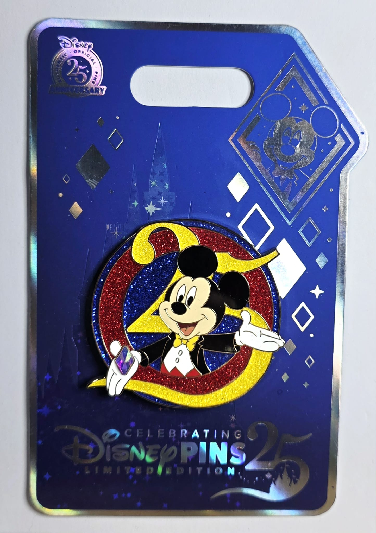 Celebrating Disney Pins 25 Years Dressed to Impress! Mickey Mouse LE 750