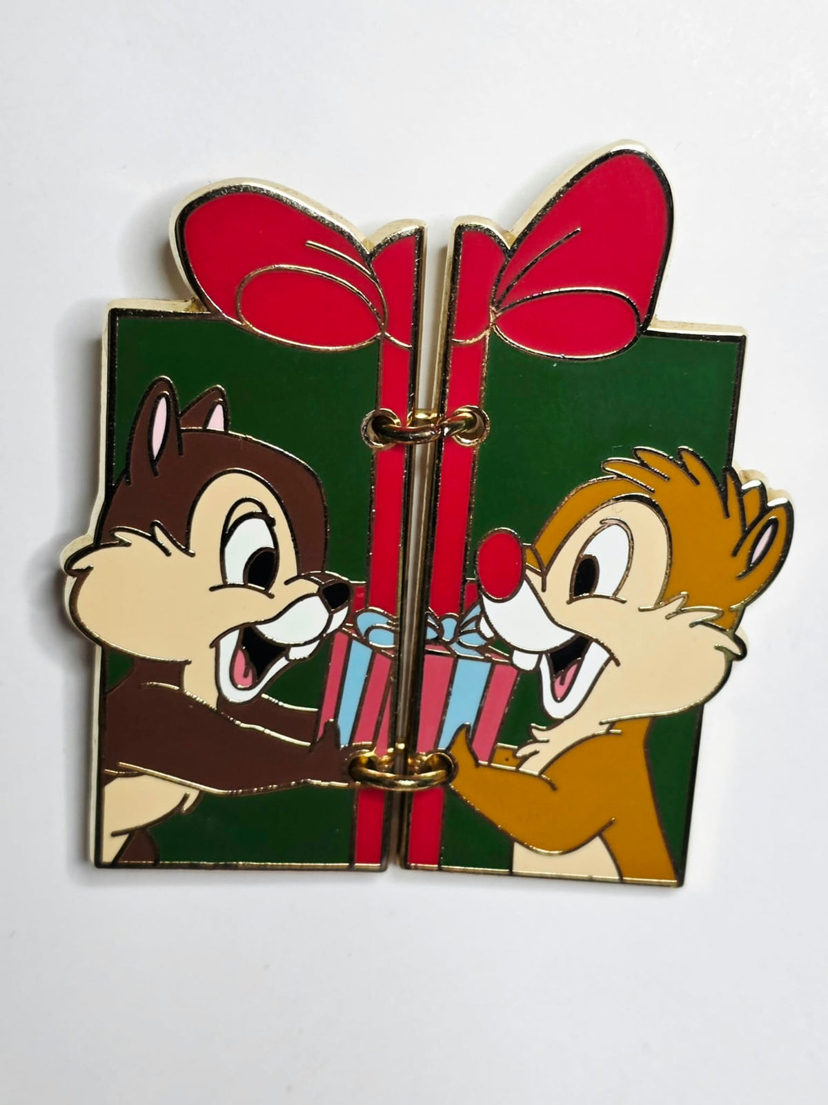 Chip & Dale Christmas Present