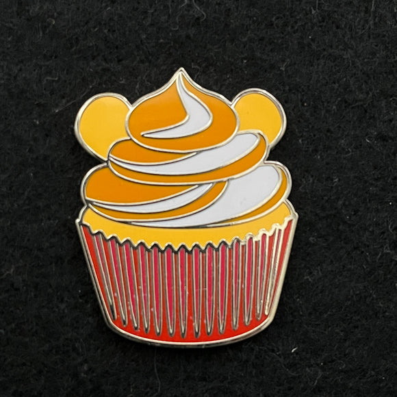 Loungefly - Winnie the Pooh - Cupcake