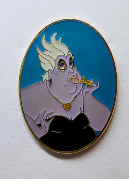 Little Mermaid - Ursula - Event Ride Pin - Rare Ursula
