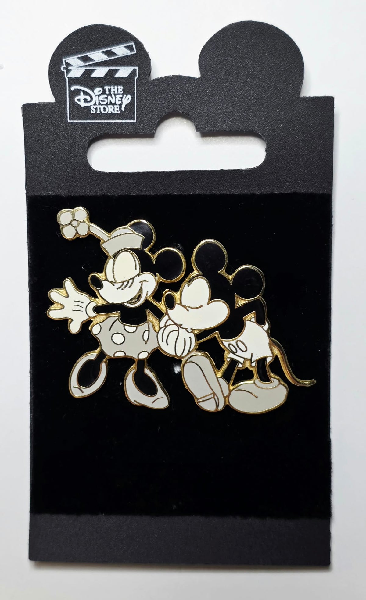 Disney Store 2001 Mickey Kissing Minnie's Hand