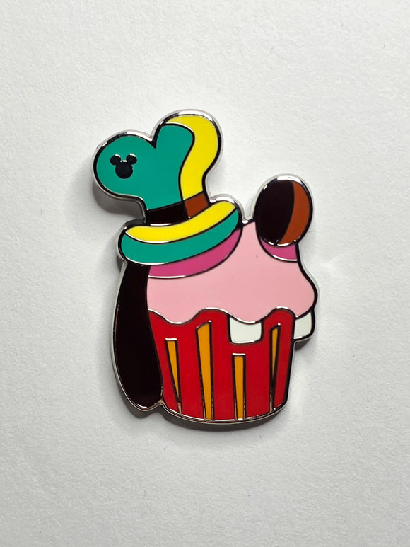 Disneyland Goofy - Cupcake -  Wave B Hidden Mickey Pin DLR 2025