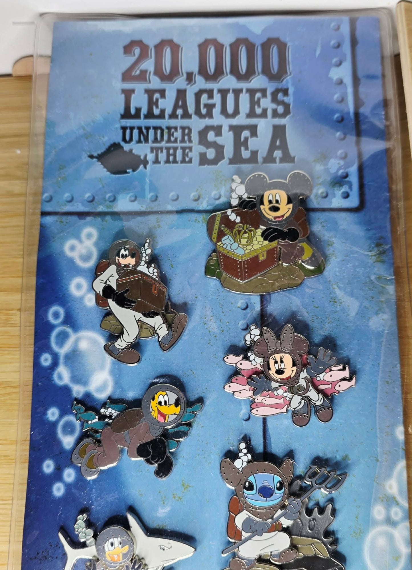 20,000 Leagues Under the Sea - Minnie Mouse, Goofy, Pluto, Stitch, and Donald Duck LE 600
