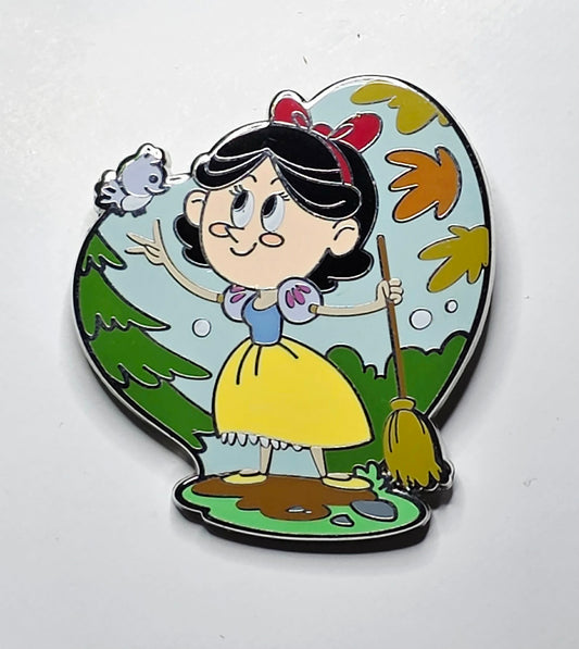 Snow White Fancastical Fantasyland Cast Exclusive