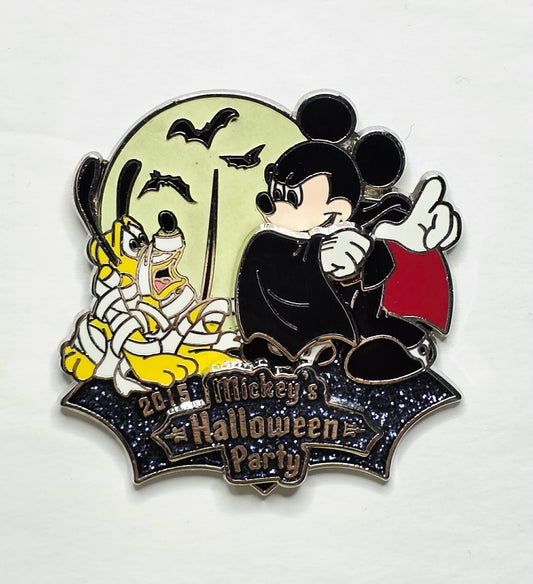Mickey and Pluto - 2015 Mickey's Halloween Party