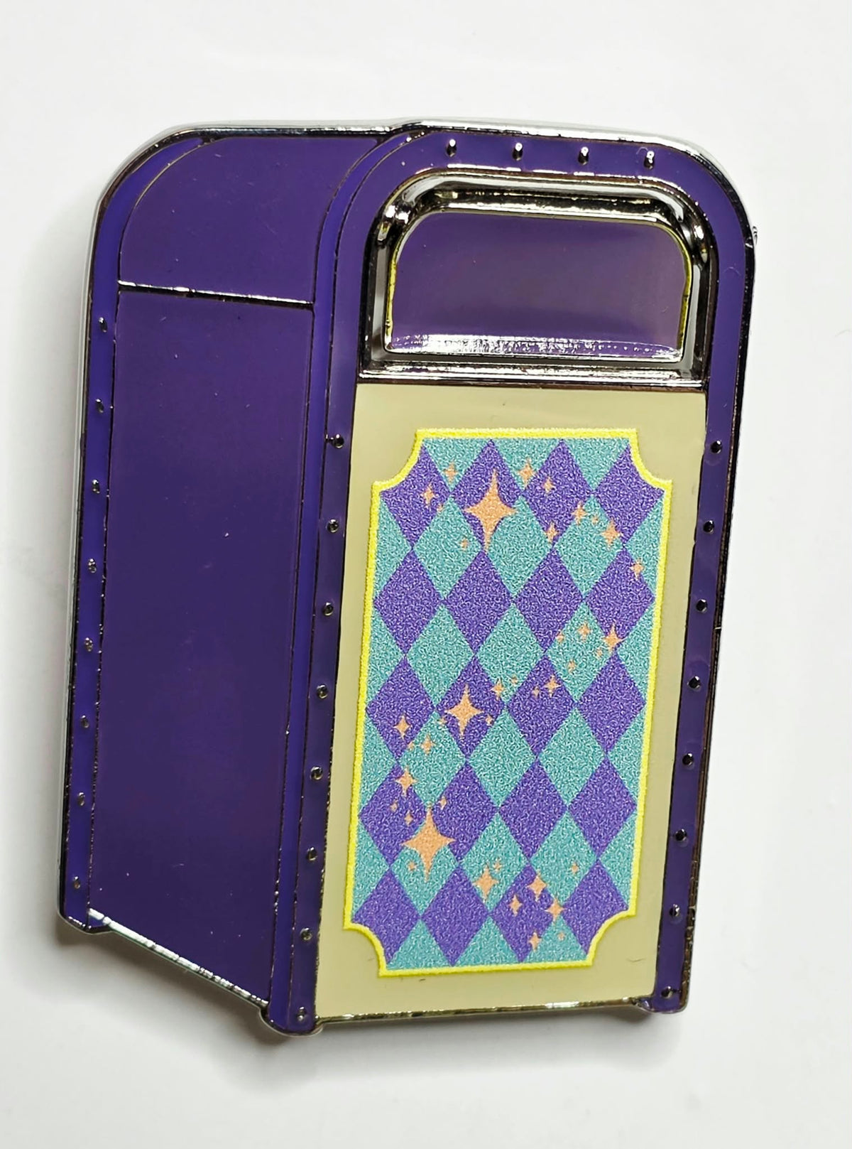 Mystic Manor / Mystic Point Trash Can  swinging-lid trash can