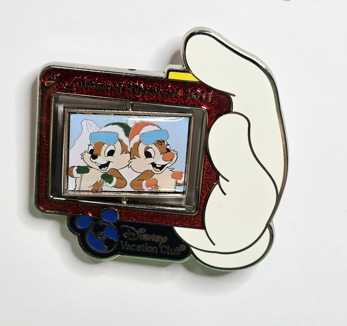 Disney Vacation Club 2013 - Goofy and a camera-shaped design with a spinner element