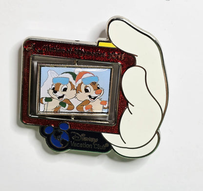Disney Vacation Club 2013 - Goofy and a camera-shaped design with a spinner element