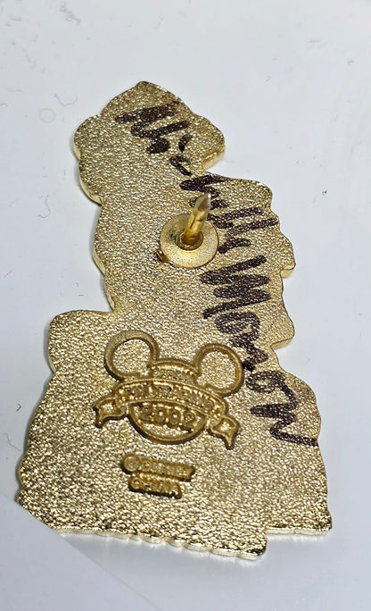 Daisy Duck - Mickey's Pin Adventure pin from the 2002 AK - Signed