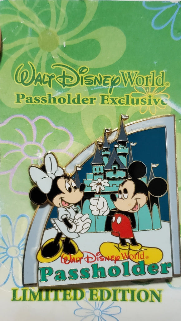 WDW - Passholder Exclusive - 2008 Passholder Mickey & Minnie at Magic Kingdom