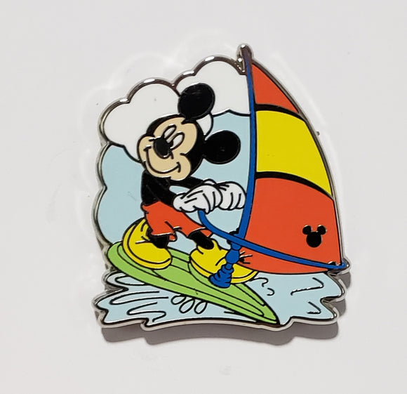 Mickey Wind Surfing
