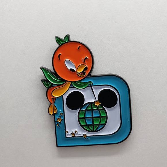 D23 - Gold Member 2021 - Orange Bird