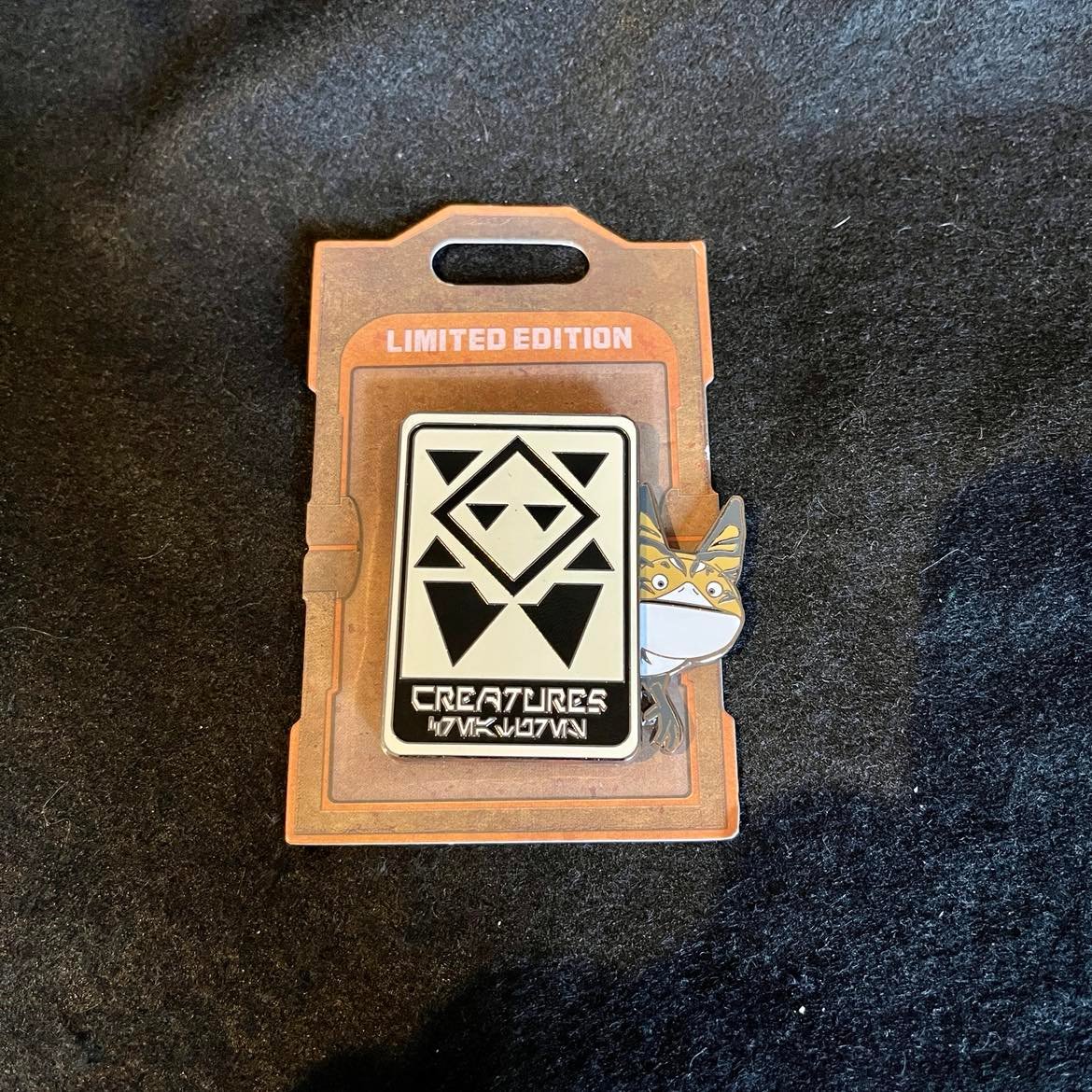 Star Wars Galaxy's Edge Creatures Slider LE Disney Pin