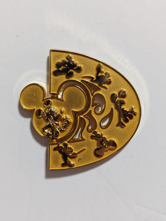 Summer of Champions - Gold Medal Spinner - Mickey