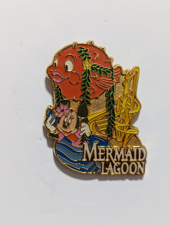 TDR - Minnie Mouse - Mermaid Lagoon - Blowfish Balloon Race - TDS