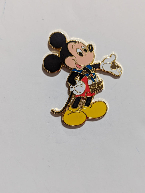 Mickey Pin Trading