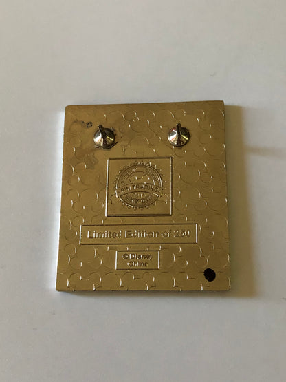 Characters & Cameras Mystery Collection - Chip CHASER LE250